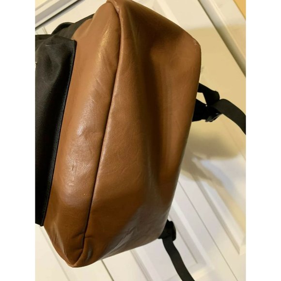 The HERSCHEL SUPPLY CO 22L BLACK AND Brown‎ Backpack - Picture 8 of 9